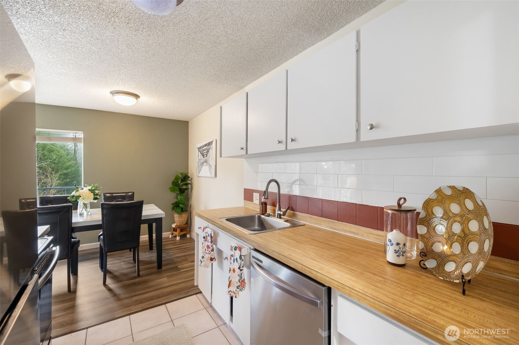 924 Shorewood Drive B16