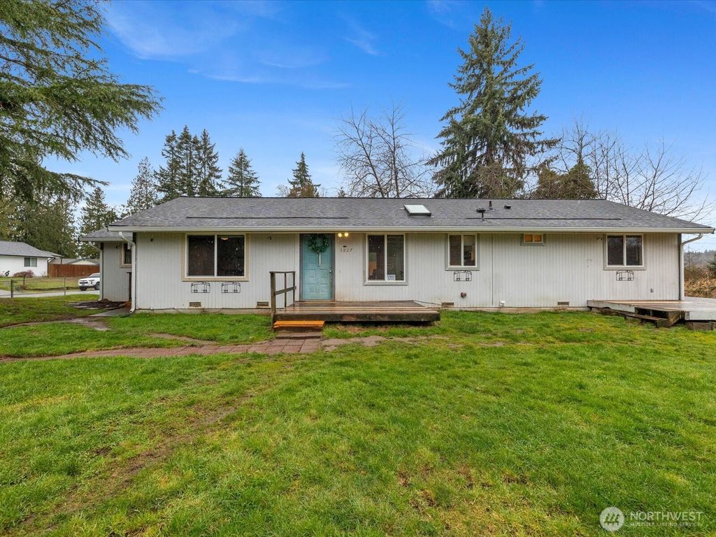 Photo of 5827 145th Street NE, Marysville, WA 98271 (MLS # 2488828)