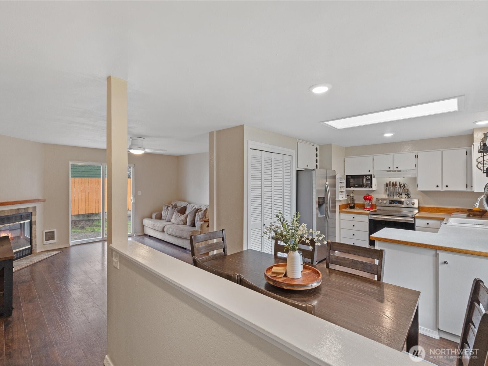 5827 145th Street NE