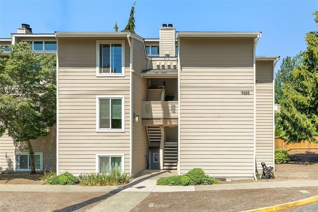 Photo of 19855 25th Avenue NE #306, Shoreline, WA 98155 (MLS # 1973282)