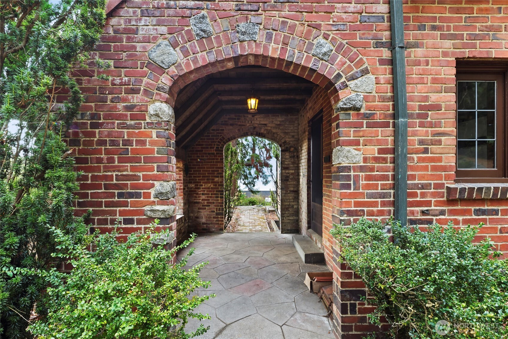 16349 Maplewild Avenue SW