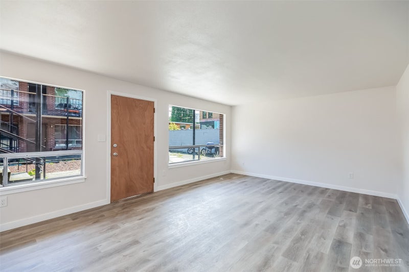 748 S Cloverdale Street Unit 6