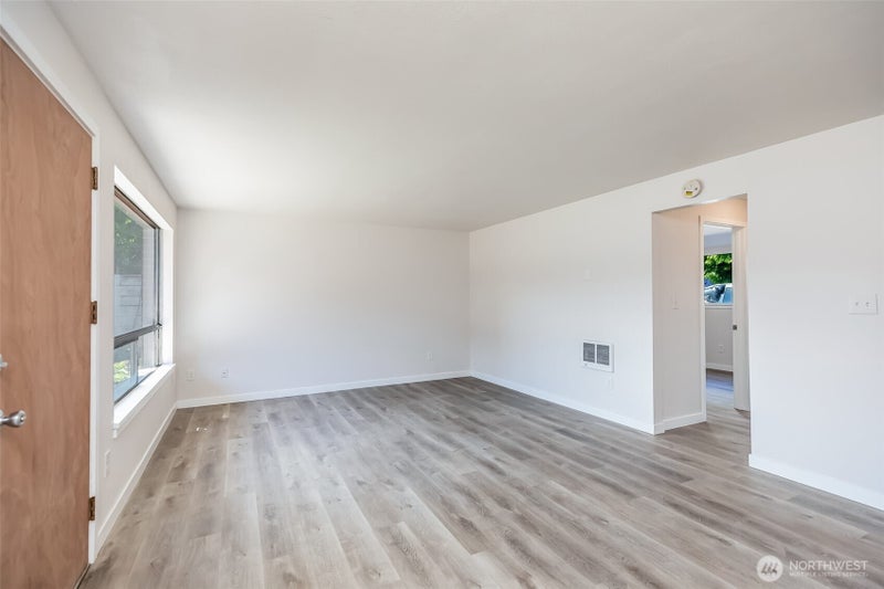 748 S Cloverdale Street Unit 6