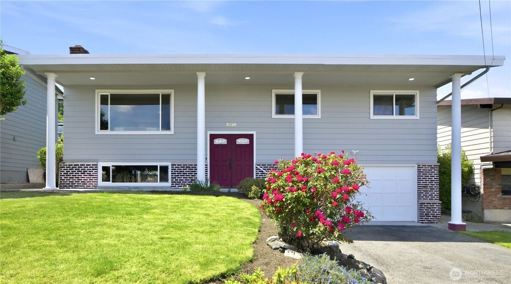 Photo of 8220 S 120th Street, Seattle, WA 98178 (MLS # 2527342)