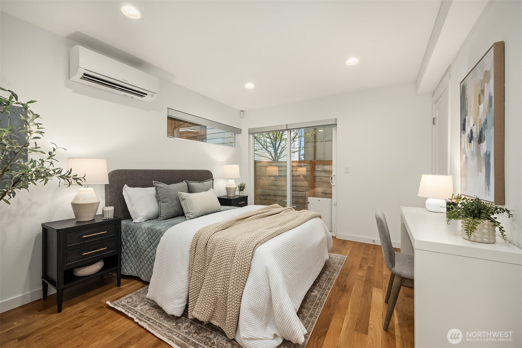 2005 Dexter Avenue N B