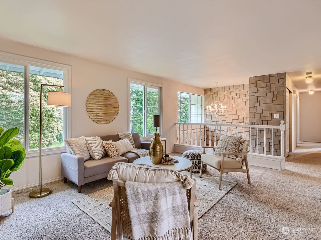 Photo of 9219 NE 138th Place, Kirkland, WA 98034 (MLS # 2134131)