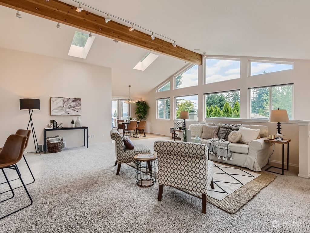 Photo of 9219 NE 138th Place, Kirkland, WA 98034 (MLS # 2134131)