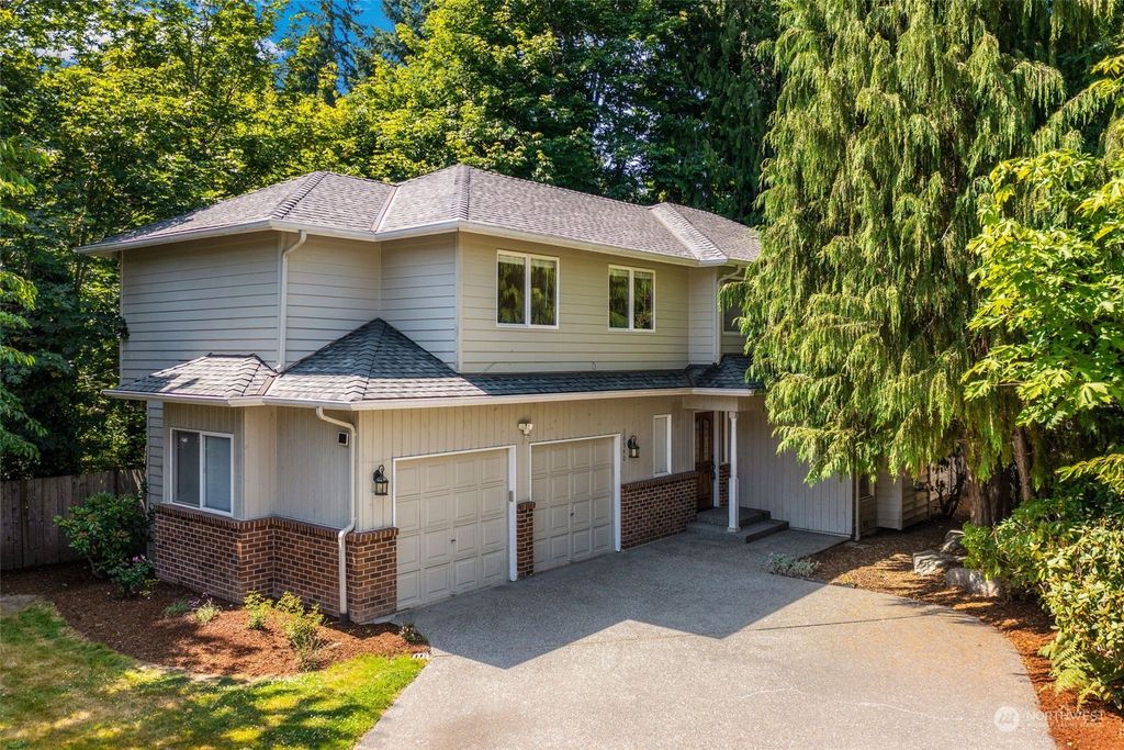 Photo of 16540 NE 96th Court, Redmond, WA 98052 (MLS # 2138154)