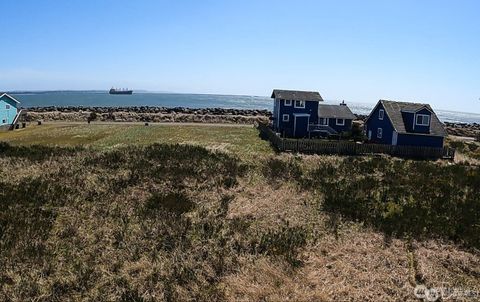 1454 Storm King Avenue Ocean Shores WA 98569