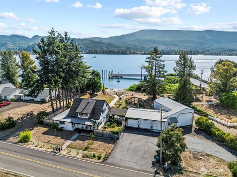 Photo of 10 E Sunny Sands Road, Cathlamet, WA 98612 (MLS # 2499584)