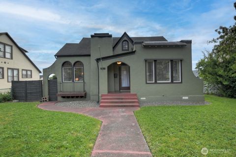 Photo of 1059 S Market Boulevard, Chehalis, WA 98532 (MLS # 2523187)