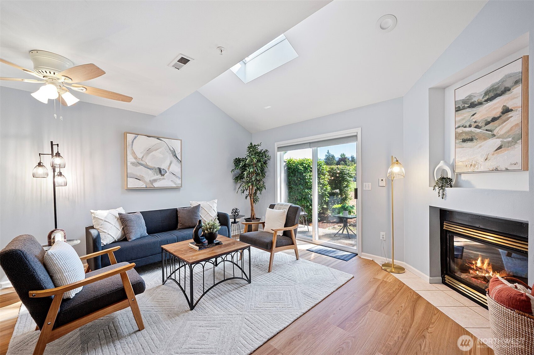 321 SE Orchard Drive 15