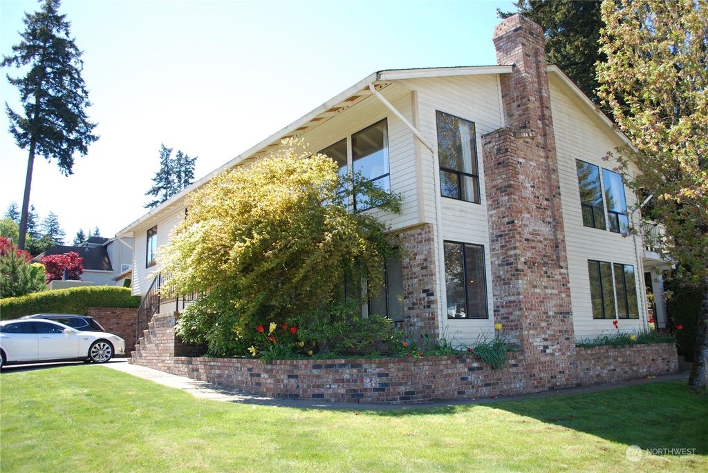 Photo of 4427 158th Avenue SE, Bellevue, WA 98006 (MLS # 2230355)