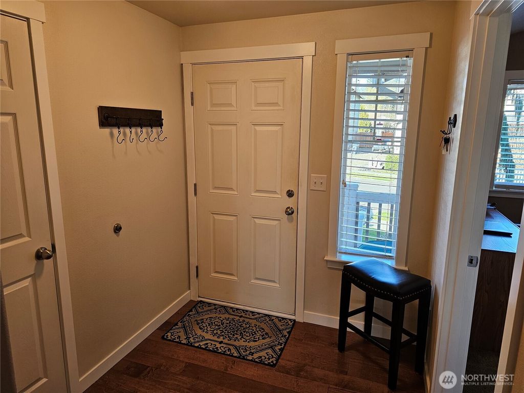 Photo of 7218 39th Place NE, Marysville, WA 98270 (MLS # 2479840)