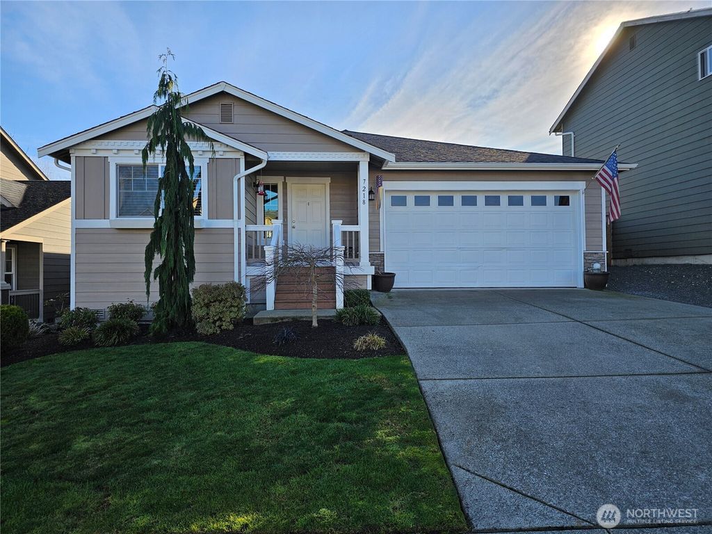 Photo of 7218 39th Place NE, Marysville, WA 98270 (MLS # 2479840)