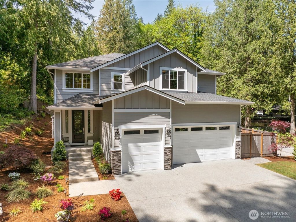 Photo of 17513 W Lake Desire Drive SE, Renton, WA 98058 (MLS # 2370864)