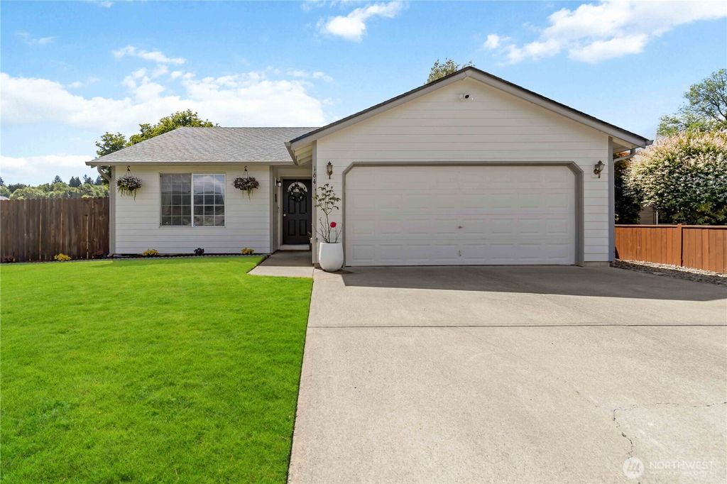 Photo of 164 Boardwalk Way, Kelso, WA 98626 (MLS # 2526035)
