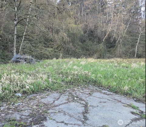 Photo of 2210 W Valley Highway E, Edgewood, WA 98372 (MLS # 2503951)