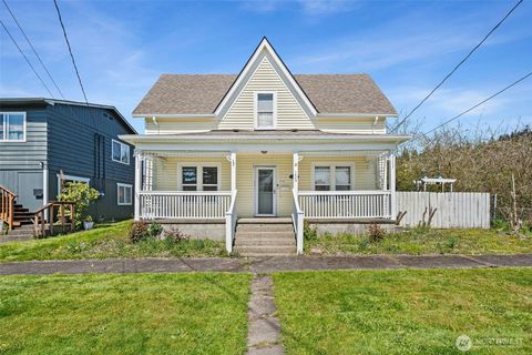 Photo of 153 SW Lewis Street, Chehalis, WA 98532 (MLS # 2500449)