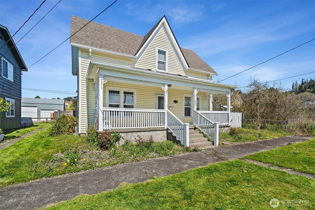 Photo of 153 SW Lewis Street, Chehalis, WA 98532 (MLS # 2500449)