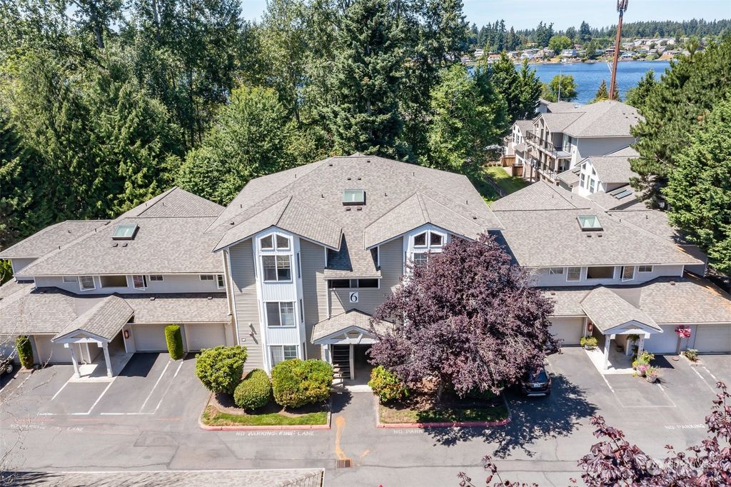 Photo of 2001 120th Place SE #6-303, Everett, WA 98208 (MLS # 2136691)