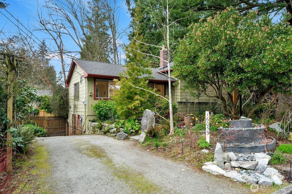 Photo of 16059 Ashworth Avenue N, Shoreline, WA 98133 (MLS # 2486042)