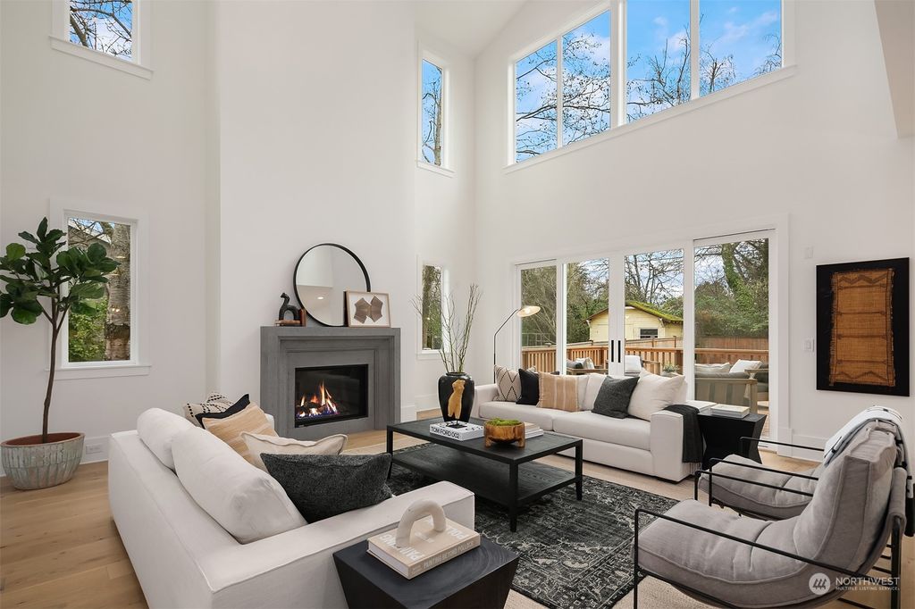 Photo of 8003 SE 20th Street, Mercer Island, WA 98040 (MLS # 1992997)