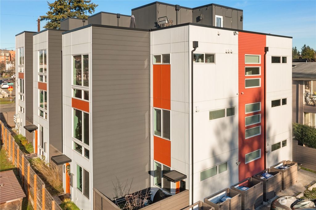 Photo of 3021 NE 120th Street, Seattle, WA 98125 (MLS # 2184426)