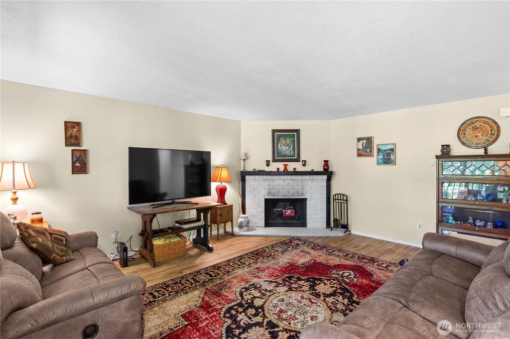 Photo of 1211 N 8th Street #4, Mount Vernon, WA 98273 (MLS # 2496340)