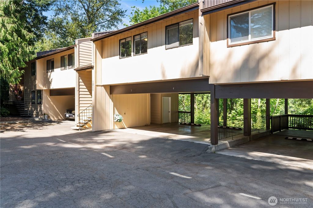 Photo of 1211 N 8th Street #4, Mount Vernon, WA 98273 (MLS # 2496340)