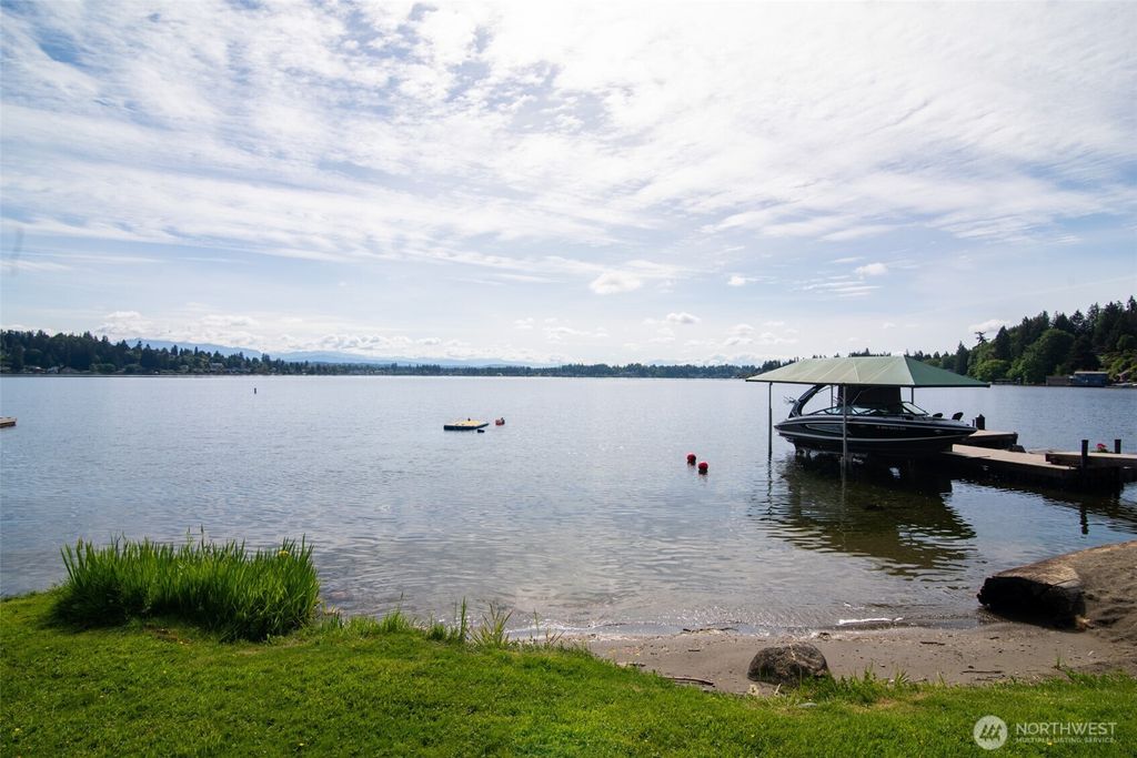 Photo of 9407 15th Street NE, Lake Stevens, WA 98258 (MLS # 2525760)