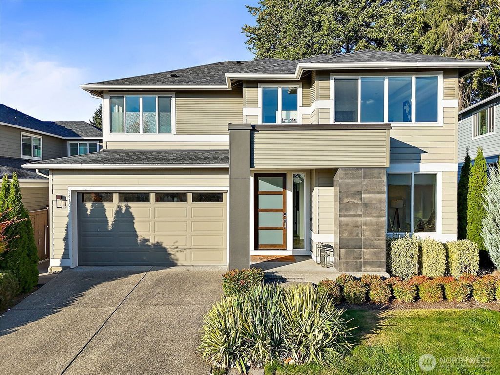 Photo of 3410 SE 18th Street, Renton, WA 98058 (MLS # 2441991)