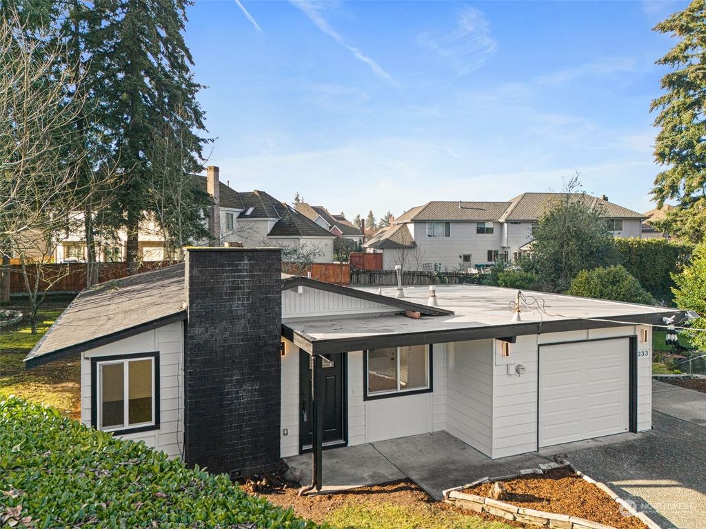 Photo of 233 S 301st Street, Federal Way, WA 98003 (MLS # 2321522)
