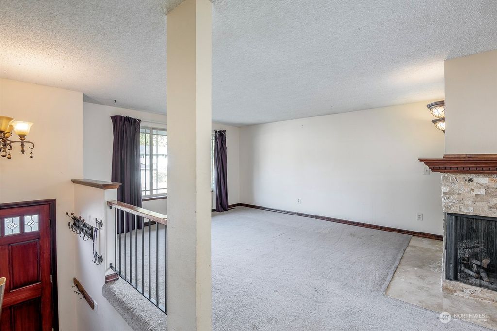 Photo of 3721 SW 336th Street, Federal Way, WA 98023 (MLS # 2286818)