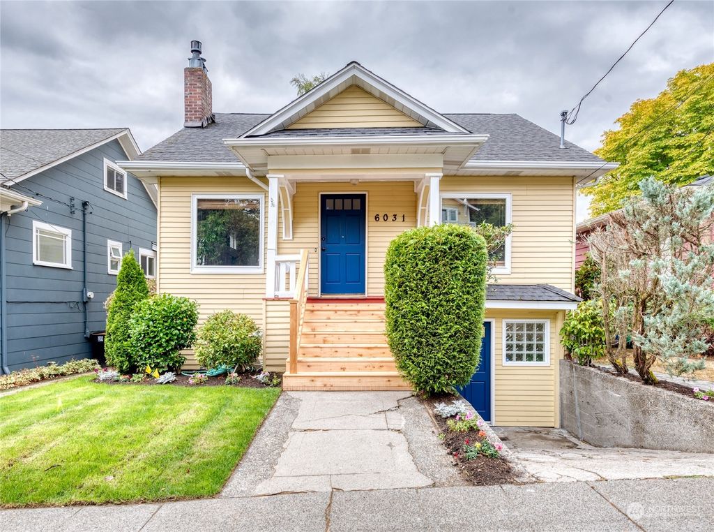 Photo of 6031 28th Avenue NE, Seattle, WA 98115 (MLS # 2160612)