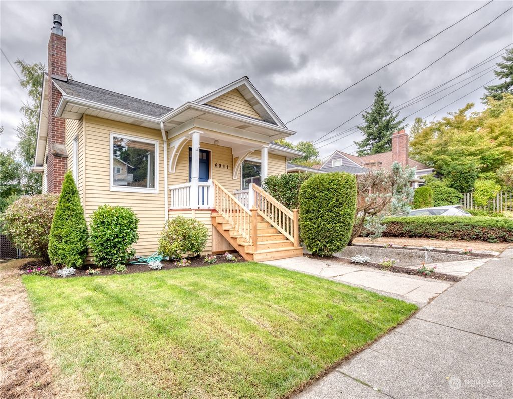 Photo of 6031 28th Avenue NE, Seattle, WA 98115 (MLS # 2160612)