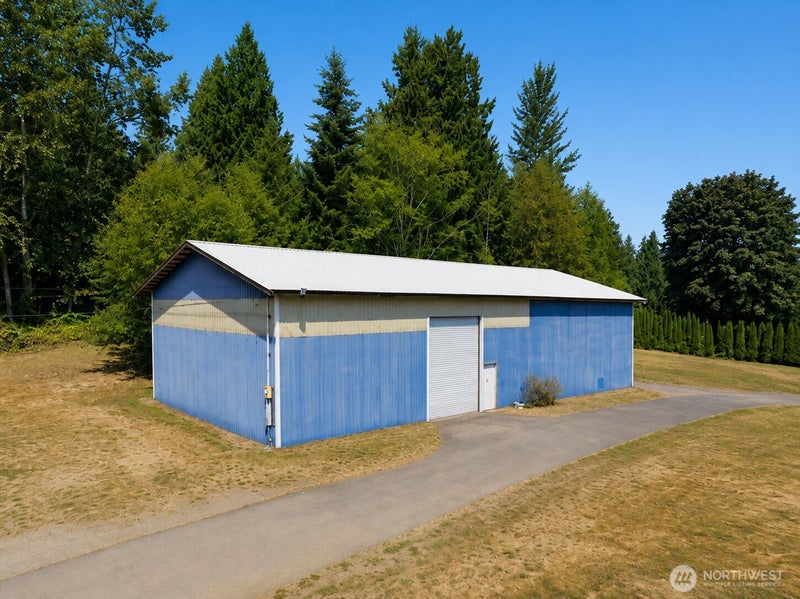 407 Lakewood Road