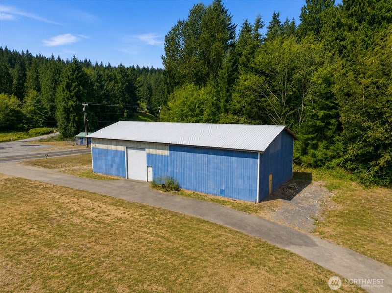 407 Lakewood Road