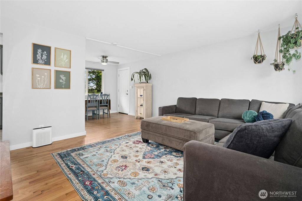 Photo of 2730 SW 330th Street, Federal Way, WA 98023 (MLS # 2364621)