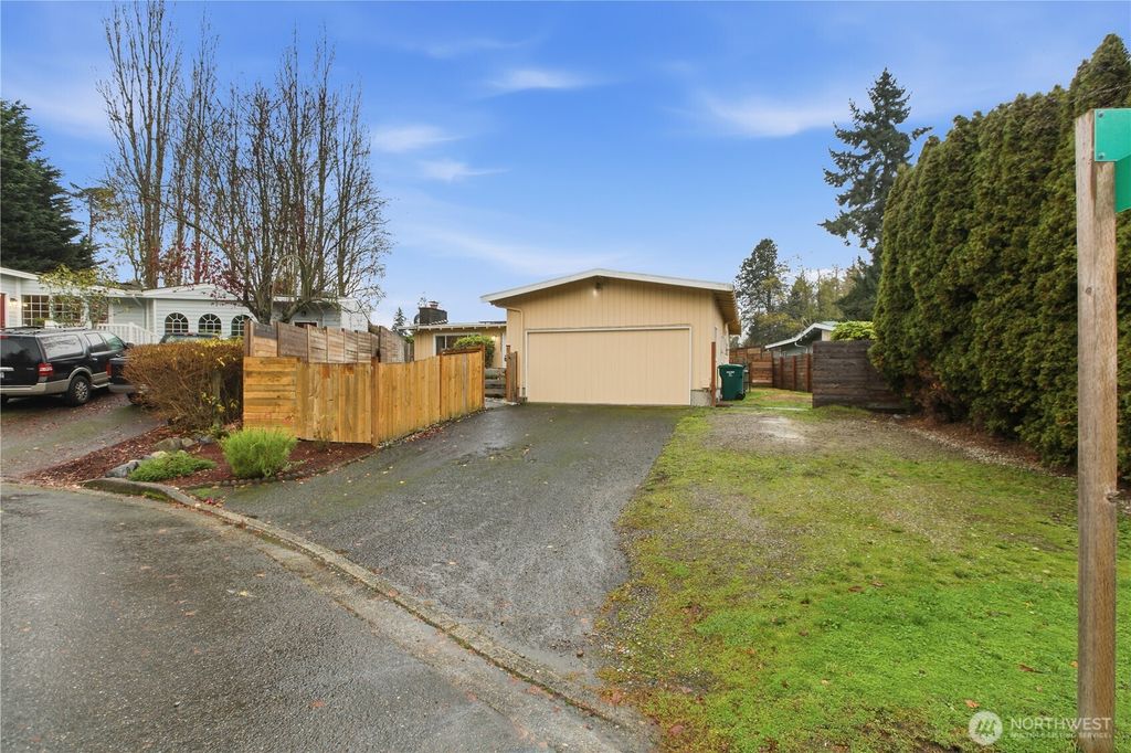 Photo of 30221 5th Avenue S, Federal Way, WA 98003 (MLS # 2456594)