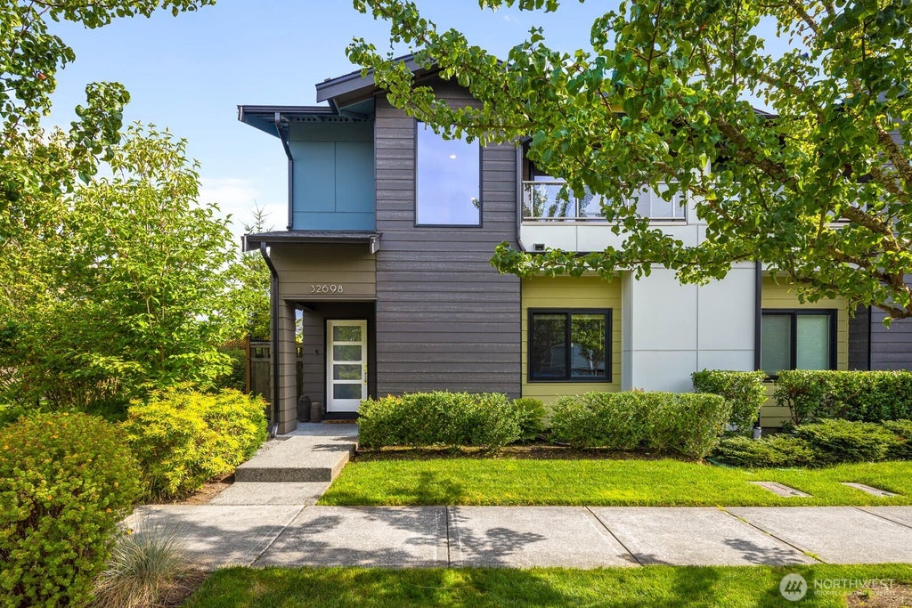 Photo of 32698 Madrona Avenue SE, Black Diamond, WA 98010 (MLS # 2580213)
