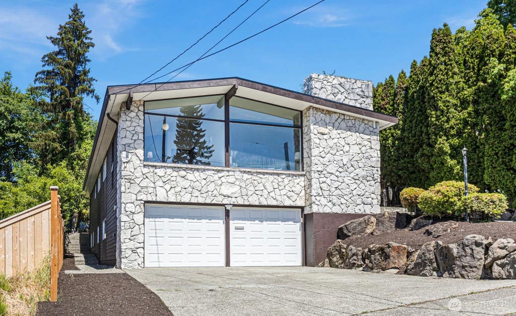 Photo of 5210 S Kenyon Street, Seattle, WA 98118 (MLS # 2532308)
