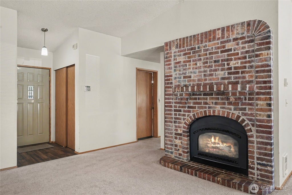 Photo of 230 145th Street Ct E, Tacoma, WA 98445 (MLS # 2577371)