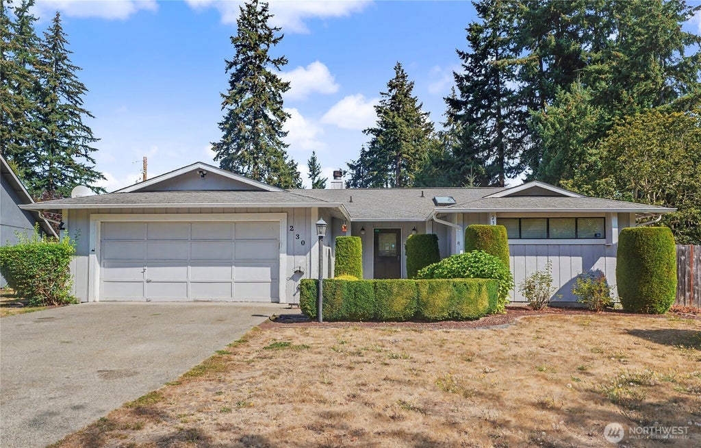 Photo of 230 145th Street Ct E, Tacoma, WA 98445 (MLS # 2577371)