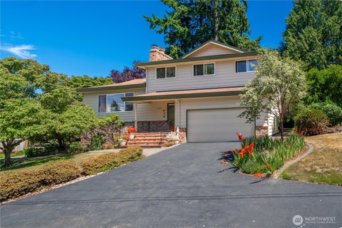 Photo of 15734 14th Avenue SW, Burien, WA 98166 (MLS # 2554344)