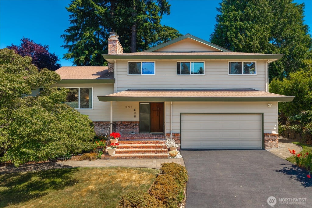 Photo of 15734 14th Avenue SW, Burien, WA 98166 (MLS # 2554344)