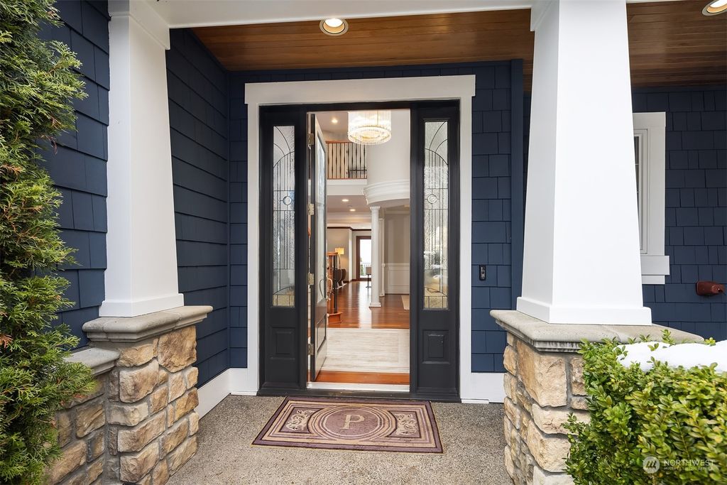 Photo of 2570 NE Daphne Street, Issaquah, WA 98029 (MLS # 2329767)