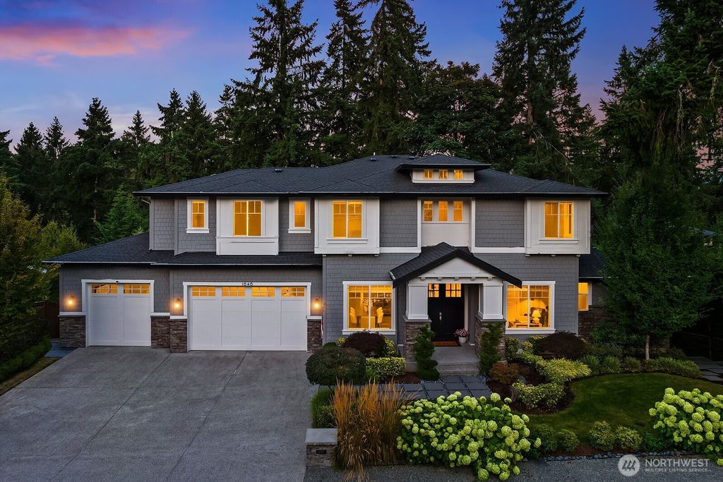 Photo of 1646 106th Avenue SE, Bellevue, WA 98004 (MLS # 2429395)