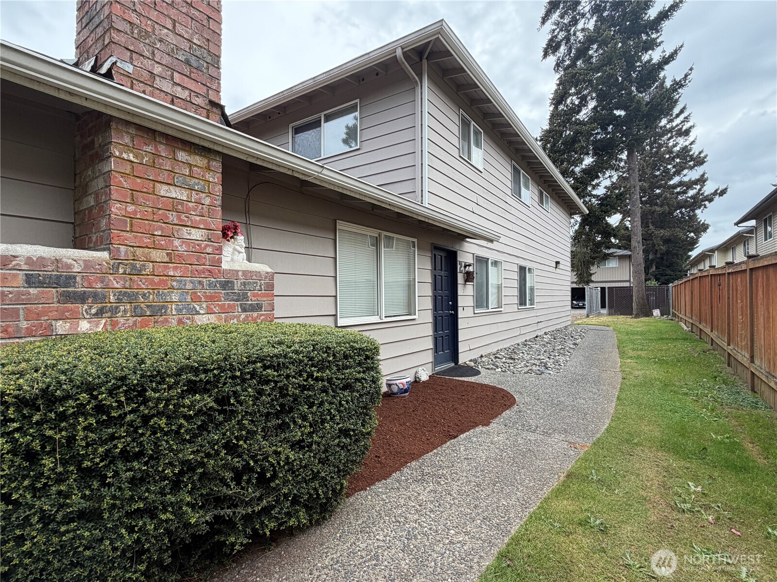 1262 Cedar Avenue 1-4