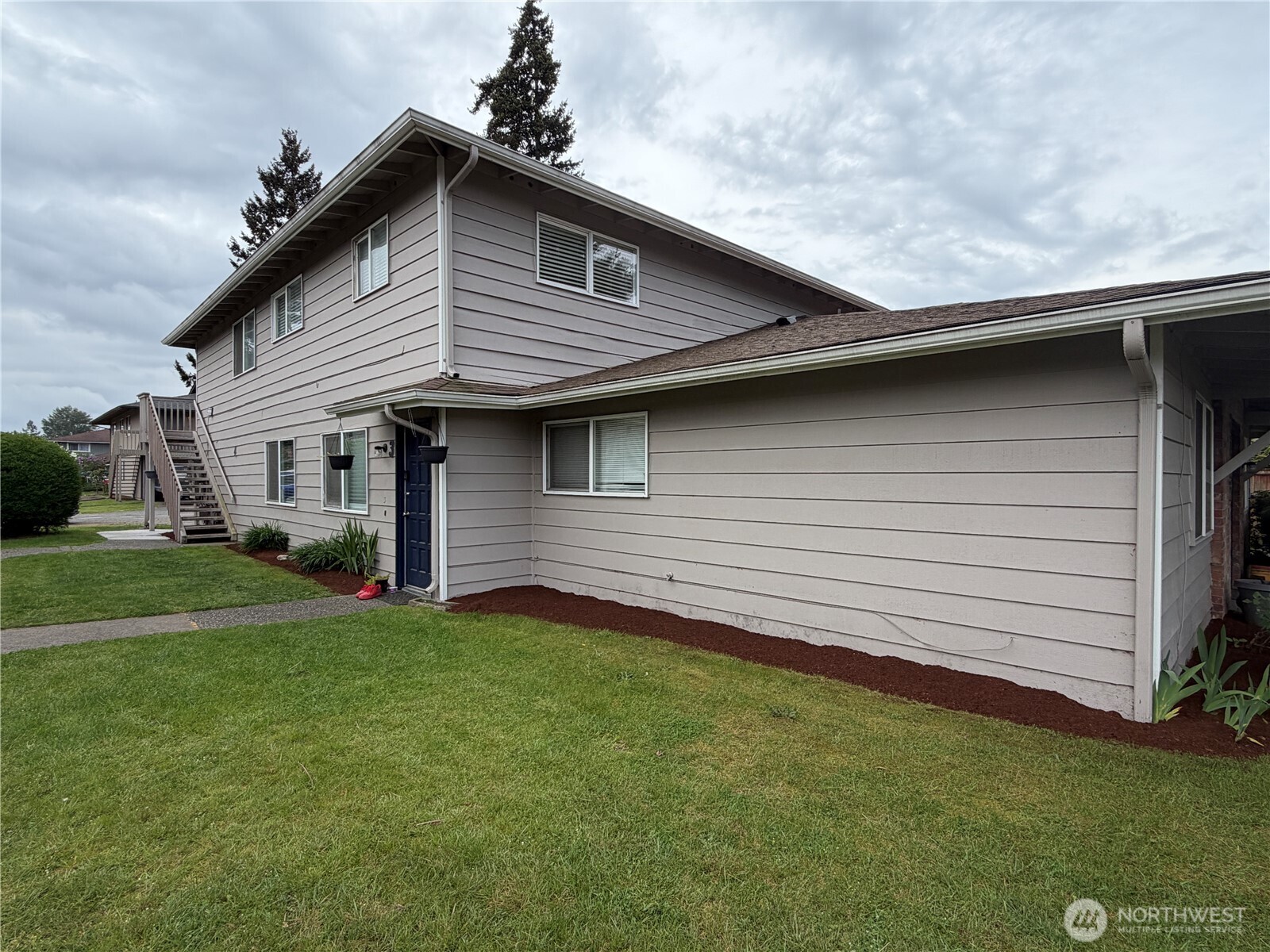 1262 Cedar Avenue 1-4